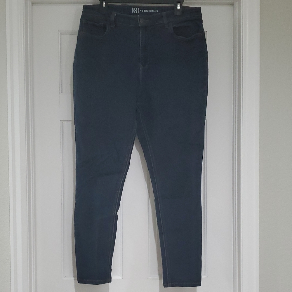 No Boundaries Jeans Sz 17